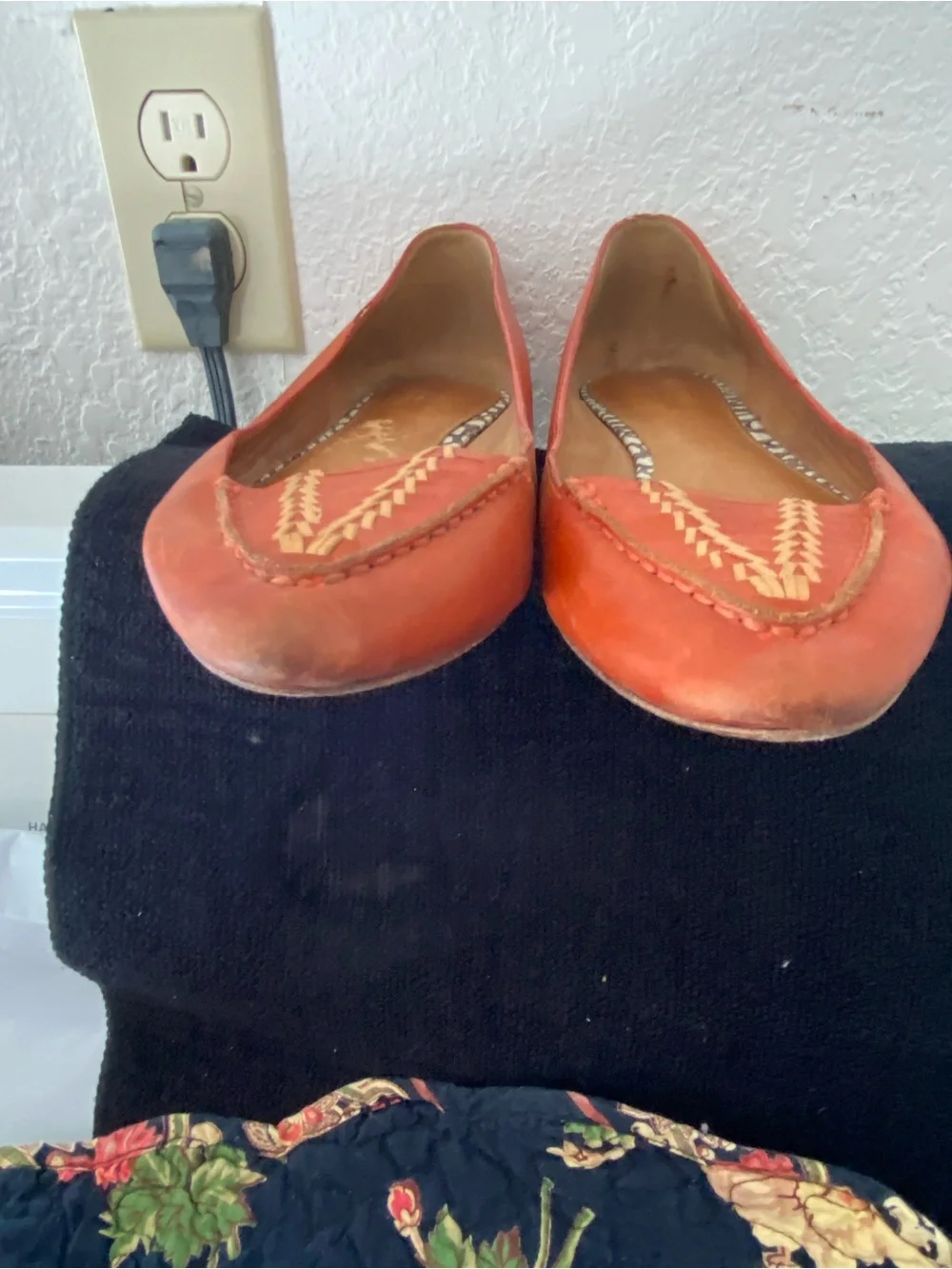 COACH Vtg “Oakland Leather Flats” Size 8 Tan/Orange Woven Chevron Pointed Toe